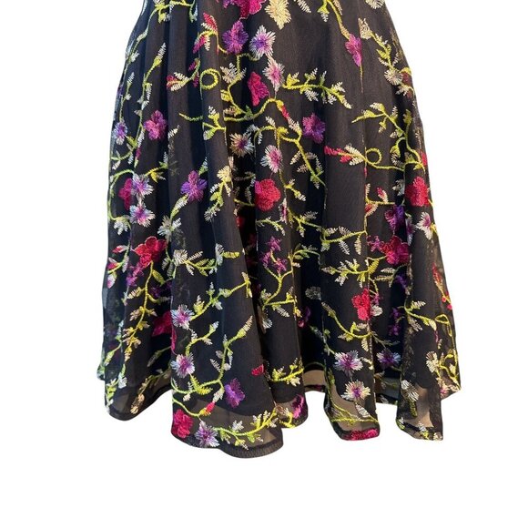 Dear Moon Floral Embroidered Fit & Flare Zipper Back Navy Mini Dress Size 3 EUC - Picture 2 of 6
